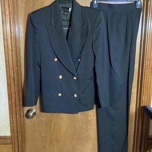 Vintage 100% Pure Wool Classique Pantsuit